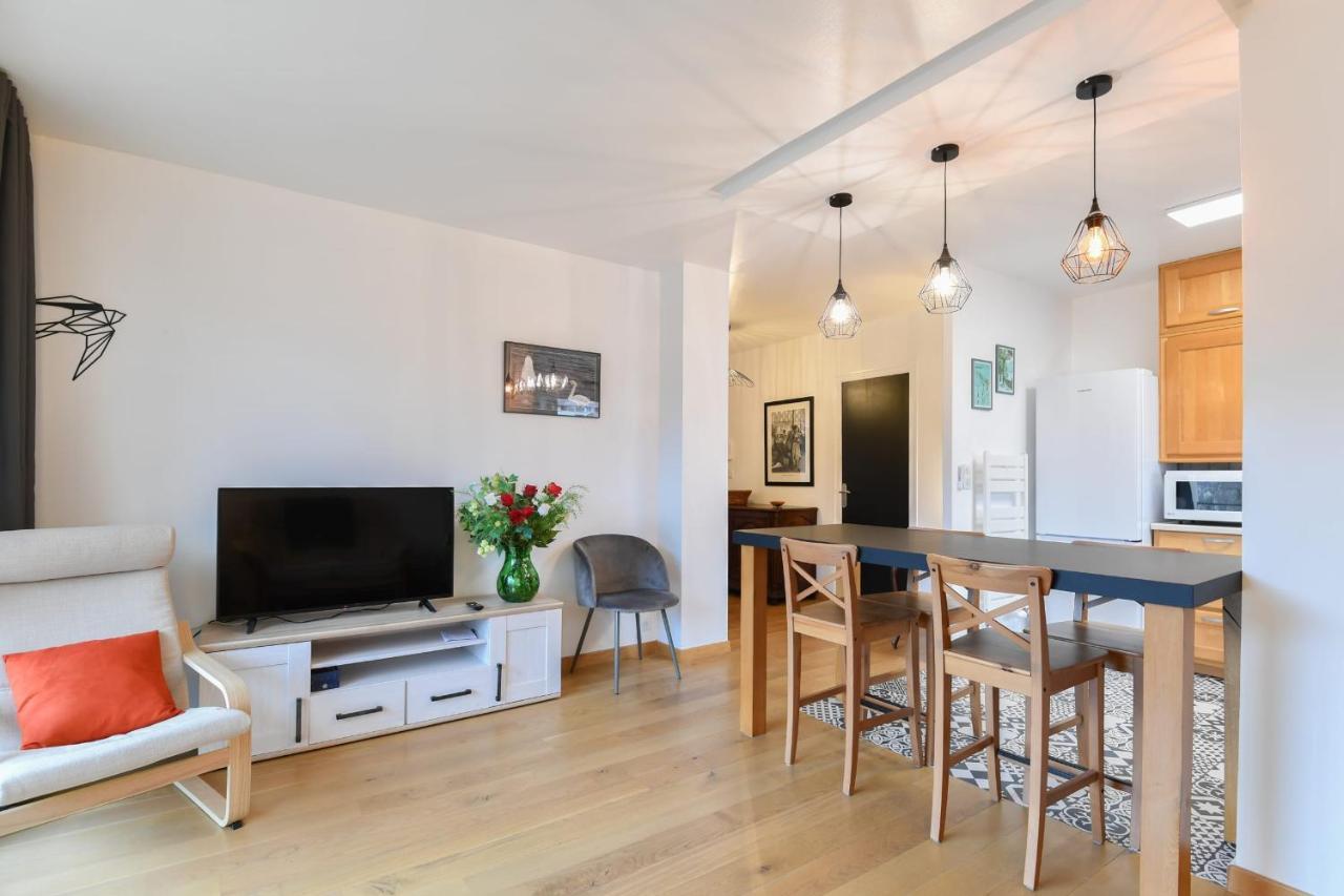 Nice Apartment With Balcony Very Close To The City Center Annecy Esterno foto