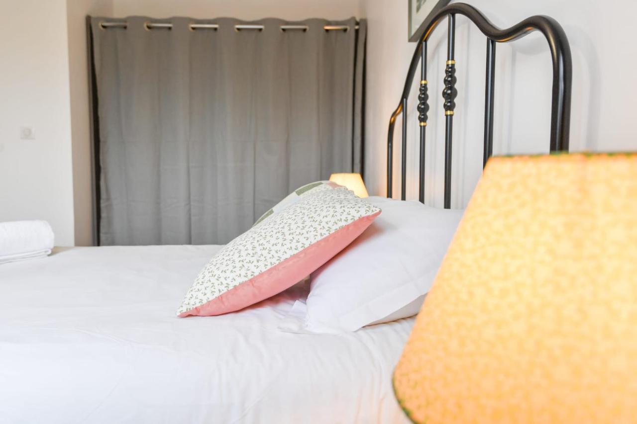 Nice Apartment With Balcony Very Close To The City Center Annecy Esterno foto